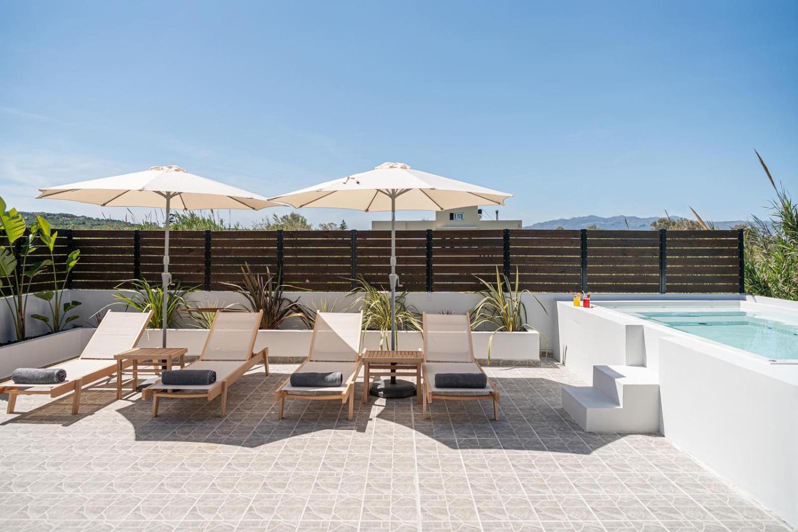 Sol Luxury Apartment - Close To The Beach With A Private Mini Pool ハニア エクステリア 写真