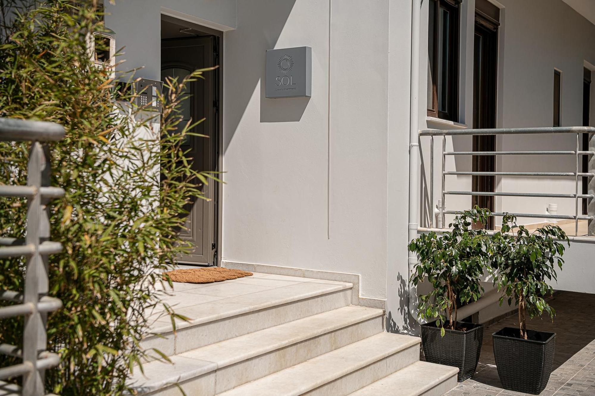 Sol Luxury Apartment - Close To The Beach With A Private Mini Pool ハニア エクステリア 写真